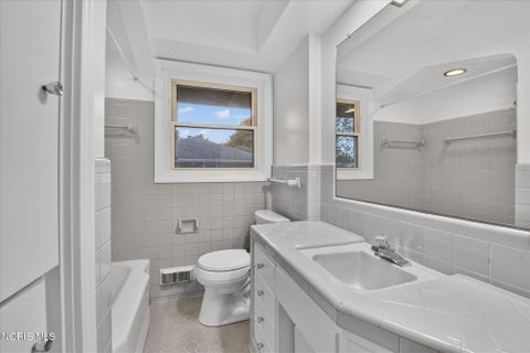Tiny photo for 3226 Hargo Road, Toledo, OH 43606 (MLS # 10014217)