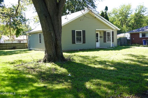 Homes For Sale - 2027 Ketner Avenue<br/> Toledo, OH 43613