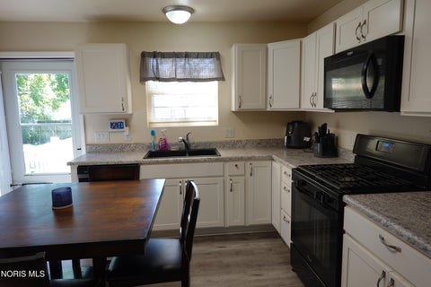 Tiny photo for 2027 Ketner Avenue, Toledo, OH 43613 (MLS # 10013972)