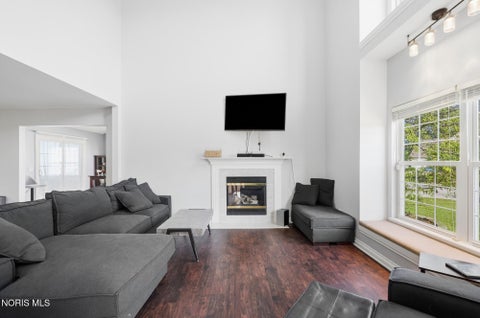 Tiny photo for 827 Wood Sorrel Lane, Perrysburg, OH 43551 (MLS # 10011460)