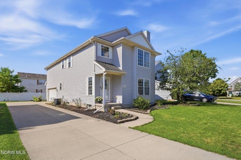 Tiny photo for 827 Wood Sorrel Lane, Perrysburg, OH 43551 (MLS # 10011460)