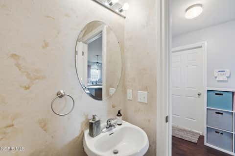 Tiny photo for 827 Wood Sorrel Lane, Perrysburg, OH 43551 (MLS # 10011460)