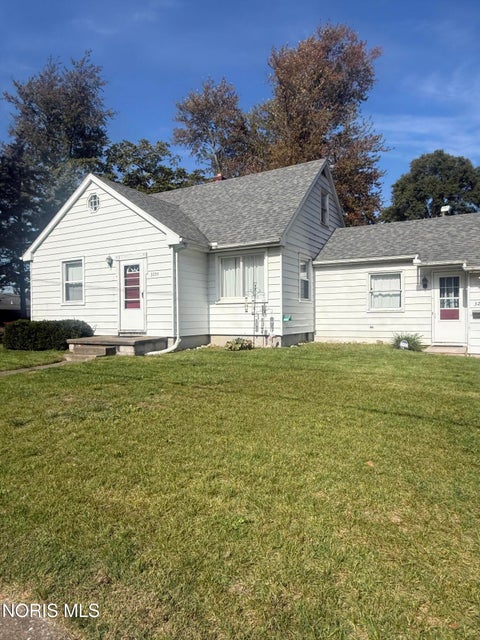 Photo of 3204 Cherokee Road, Toledo, OH 43613 (MLS # 10014647)