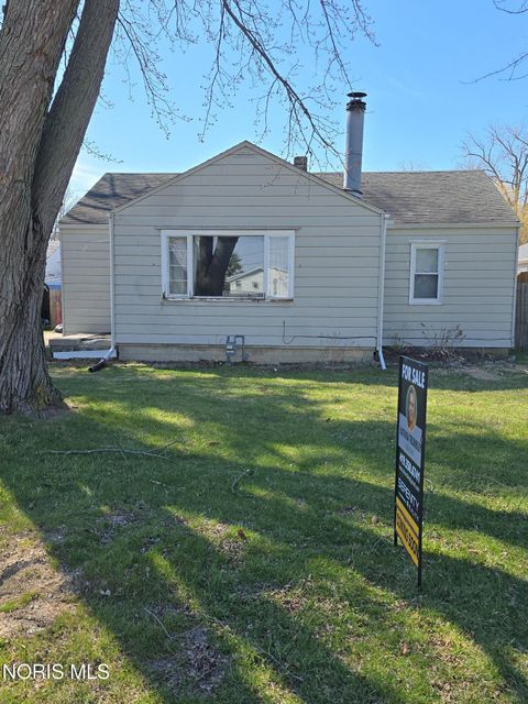 Photo of 29471 Harriet Street, Millbury, OH 43447 (MLS # 10005434)