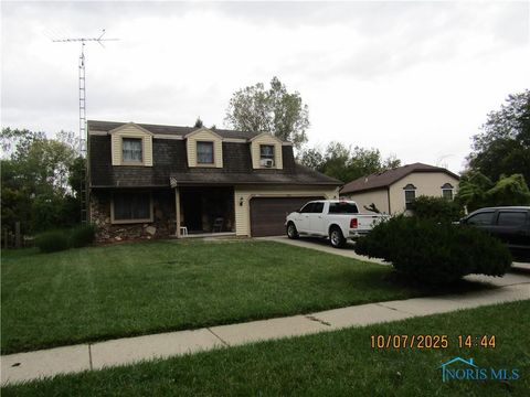 Photo of 2461 Brownlee Drive, Toledo, OH 43615 (MLS # 6136901) Photo of 2461 Brownlee Drive, Toledo, OH 43615 (MLS # 6136901)