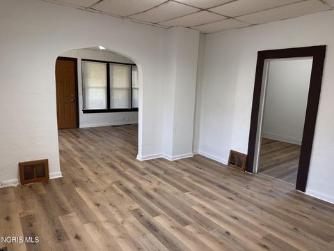Tiny photo for 1023 Heston Street, Toledo, OH 43607 (MLS # 10009592)
