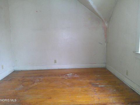 Tiny photo for 411 W Manhattan Boulevard, Toledo, OH 43608 (MLS # 10004231)