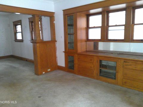 Tiny photo for 411 W Manhattan Boulevard, Toledo, OH 43608 (MLS # 10004231)