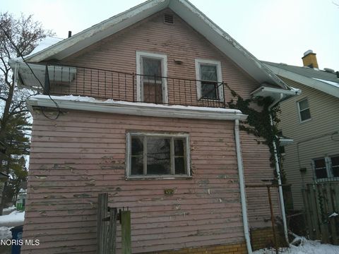 Tiny photo for 411 W Manhattan Boulevard, Toledo, OH 43608 (MLS # 10004231)