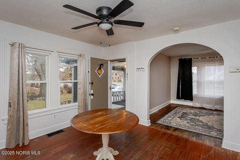 Tiny photo for 6106 Hill Avenue, Toledo, OH 43615 (MLS # 10001908)