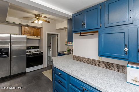 Tiny photo for 6106 Hill Avenue, Toledo, OH 43615 (MLS # 10001908)