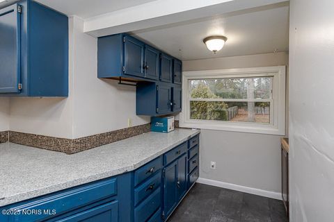 Tiny photo for 6106 Hill Avenue, Toledo, OH 43615 (MLS # 10001908)