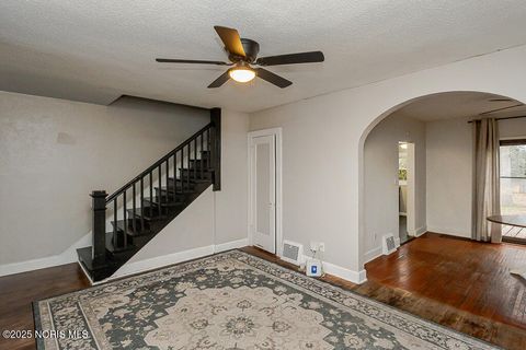 Tiny photo for 6106 Hill Avenue, Toledo, OH 43615 (MLS # 10001908)