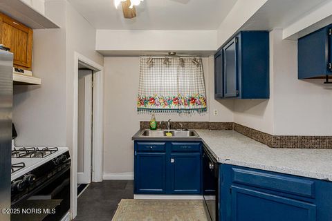 Tiny photo for 6106 Hill Avenue, Toledo, OH 43615 (MLS # 10001908)