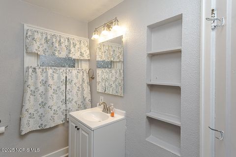 Tiny photo for 6106 Hill Avenue, Toledo, OH 43615 (MLS # 10001908)