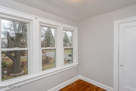 Tiny photo for 6106 Hill Avenue, Toledo, OH 43615 (MLS # 10001908)