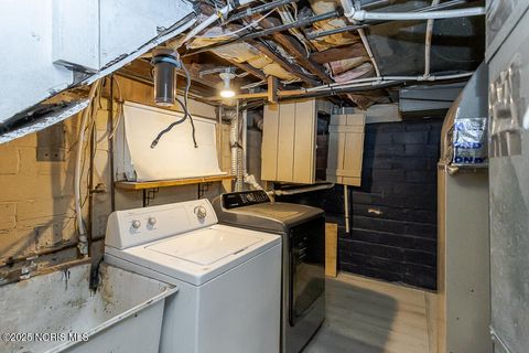 Tiny photo for 6106 Hill Avenue, Toledo, OH 43615 (MLS # 10001908)