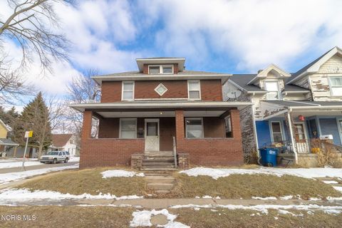 Photo of 1103 Navarre Avenue, Toledo, OH 43605 (MLS # 10004124)