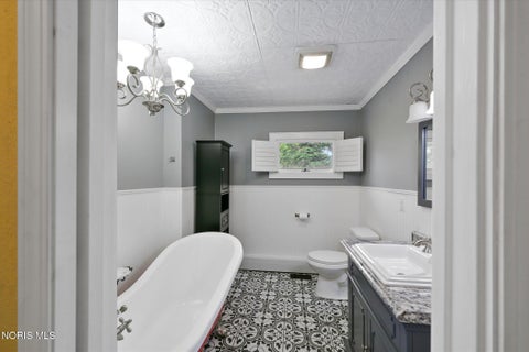 Tiny photo for 165 N Yarrow Street, Oregon, OH 43616 (MLS # 10012344)