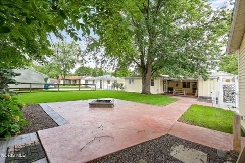 Tiny photo for 165 N Yarrow Street, Oregon, OH 43616 (MLS # 10012344)