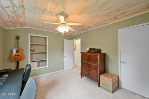 Tiny photo for 165 N Yarrow Street, Oregon, OH 43616 (MLS # 10012344)