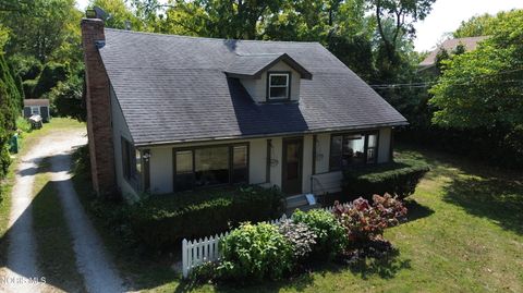 Tiny photo for 28968 E River Road, Perrysburg, OH 43551 (MLS # 10009929)