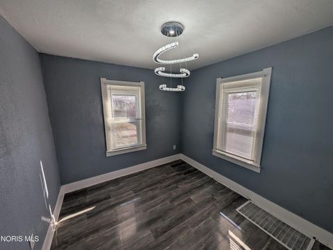 Tiny photo for 1118 Alldays Avenue, Toledo, OH 43607 (MLS # 10005093)