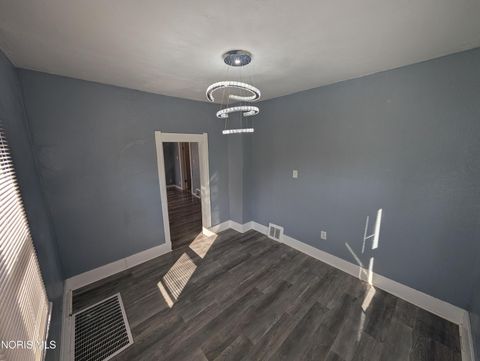 Tiny photo for 1118 Alldays Avenue, Toledo, OH 43607 (MLS # 10005093)