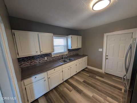 Tiny photo for 1118 Alldays Avenue, Toledo, OH 43607 (MLS # 10005093)