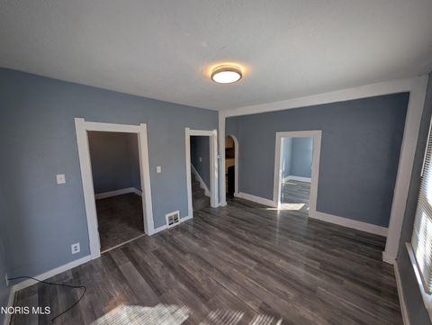 Tiny photo for 1118 Alldays Avenue, Toledo, OH 43607 (MLS # 10005093)