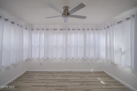 Tiny photo for 5006 Lynbridge Lane, Toledo, OH 43614 (MLS # 10007194)