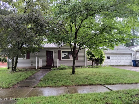 Tiny photo for 618 Federman Street, Toledo, OH 43609 (MLS # 10012605)