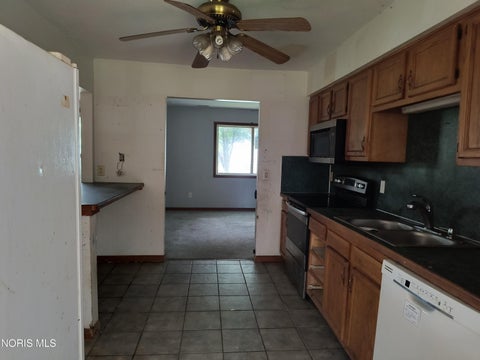Tiny photo for 618 Federman Street, Toledo, OH 43609 (MLS # 10012605)