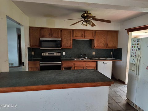 Tiny photo for 618 Federman Street, Toledo, OH 43609 (MLS # 10012605)