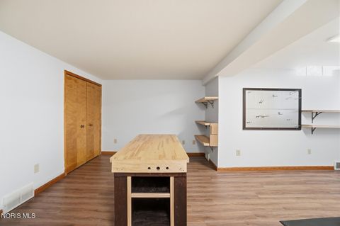 Tiny photo for 2312 Ashton Court, Maumee, OH 43537 (MLS # 10005333)