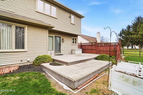 Tiny photo for 2312 Ashton Court, Maumee, OH 43537 (MLS # 10005333)