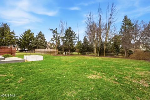 Tiny photo for 2312 Ashton Court, Maumee, OH 43537 (MLS # 10005333)