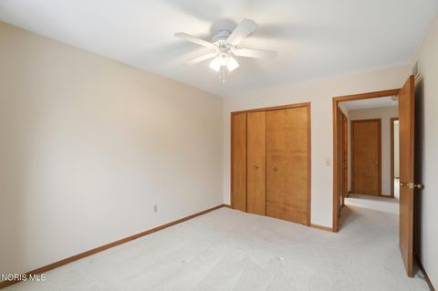 Tiny photo for 2312 Ashton Court, Maumee, OH 43537 (MLS # 10005333)