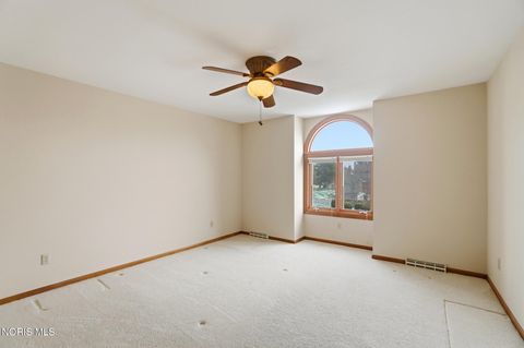 Tiny photo for 2312 Ashton Court, Maumee, OH 43537 (MLS # 10005333)