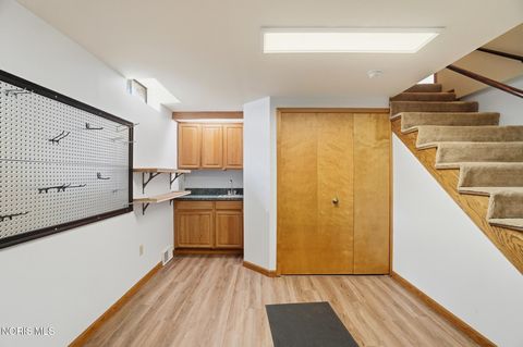 Tiny photo for 2312 Ashton Court, Maumee, OH 43537 (MLS # 10005333)