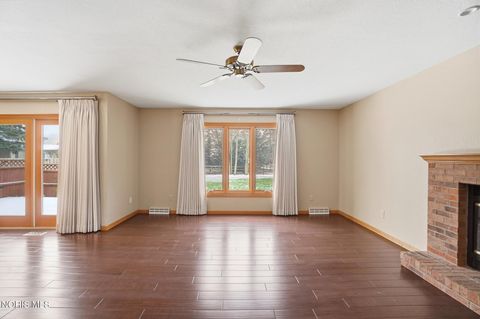 Tiny photo for 2312 Ashton Court, Maumee, OH 43537 (MLS # 10005333)