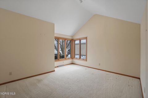 Tiny photo for 2312 Ashton Court, Maumee, OH 43537 (MLS # 10005333)