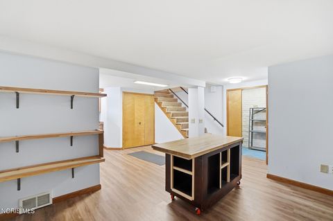 Tiny photo for 2312 Ashton Court, Maumee, OH 43537 (MLS # 10005333)