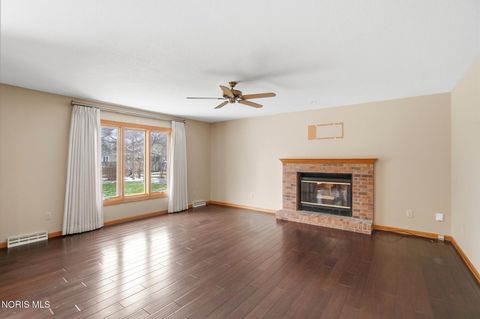Tiny photo for 2312 Ashton Court, Maumee, OH 43537 (MLS # 10005333)