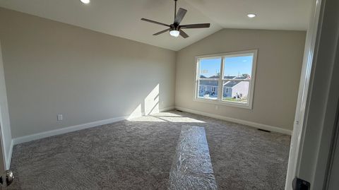 Tiny photo for 719 W Ironwood Drive, Rossford, OH 43460 (MLS # 10000760)