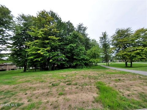 Photo of 8945 Oak Valley Road, Holland, OH 43528 (MLS # 10007483)