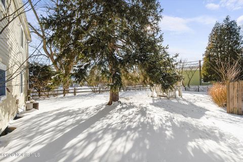 Tiny photo for 701 W Broadway Street, Maumee, OH 43537 (MLS # 10003698)