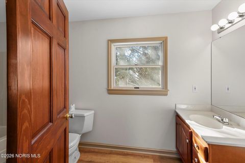 Tiny photo for 701 W Broadway Street, Maumee, OH 43537 (MLS # 10003698)