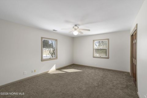 Tiny photo for 701 W Broadway Street, Maumee, OH 43537 (MLS # 10003698)