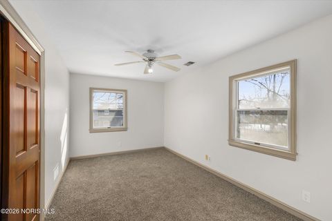 Tiny photo for 701 W Broadway Street, Maumee, OH 43537 (MLS # 10003698)